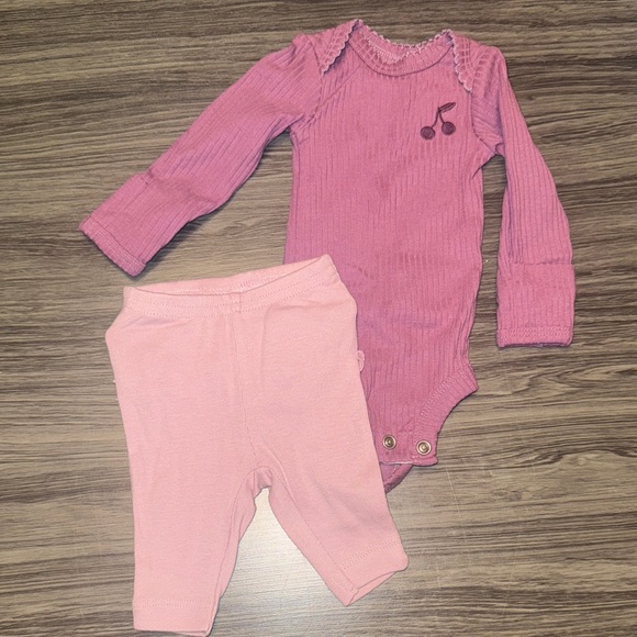 Carter's footsies BUNDLE💜🤍🩷💙 - Picture 2 of 12